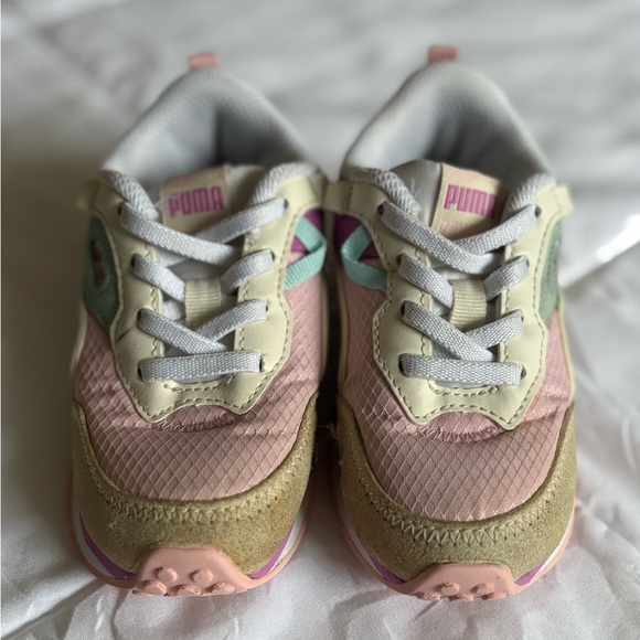 Puma toddler sneakers, size 8 - Picture 4 of 6